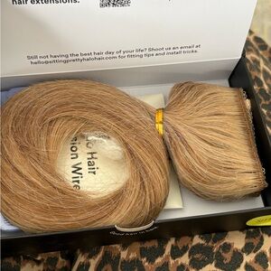 Sitting Pretty Halo Hair extensions #10/6